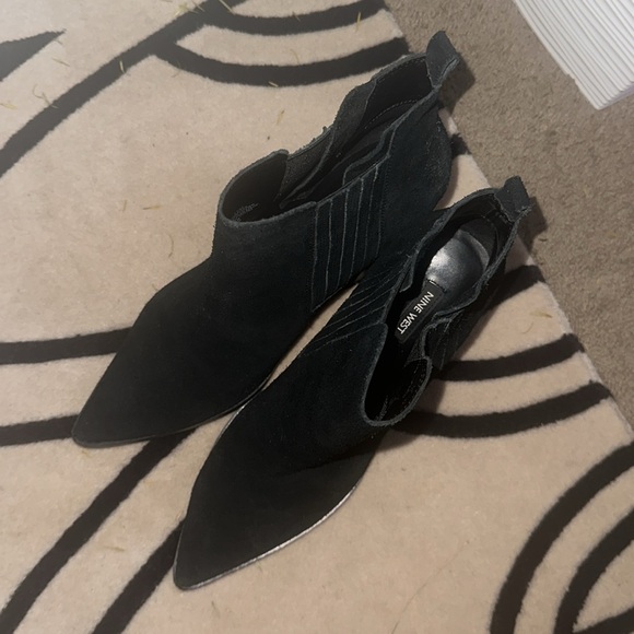 NINE WEST size 11M. Ankle boots. Black leather upper - Picture 3 of 10